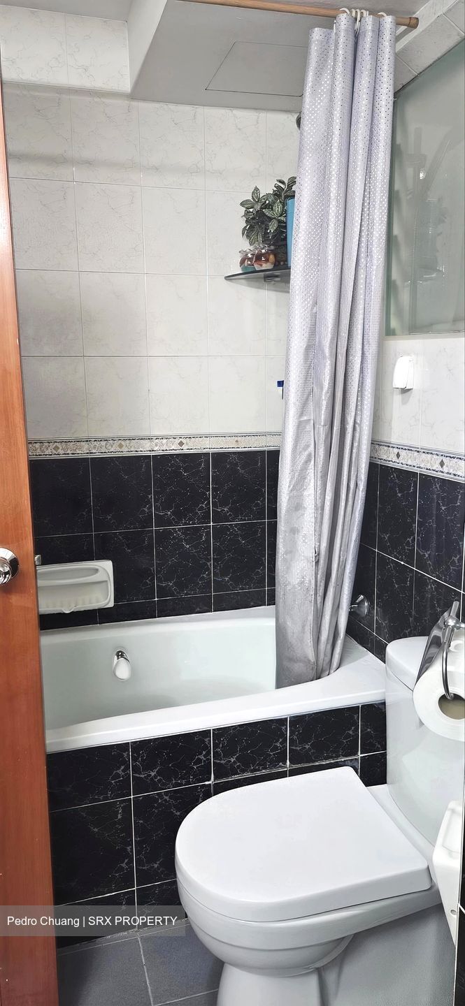 Melville Park (D18), Condominium #569621371